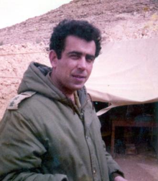 תמונה של שנים 1969-1971 - קצין החימוש אוגדה 252 יוחנן מגל ז"ל 
