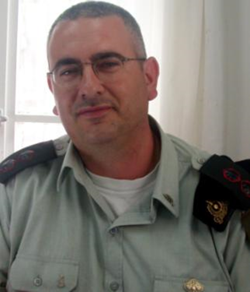 תמונה של שנים 2003-2004- קצין החימוש אוגדה 252 אל"מ בצלאל חיון